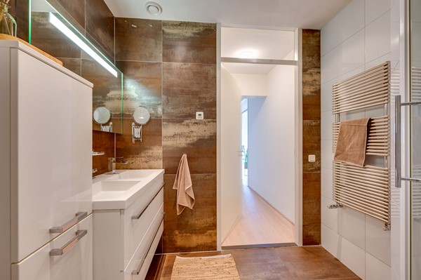Medium property photo - Sint-Jobsweg 22J, 3024 EJ Rotterdam